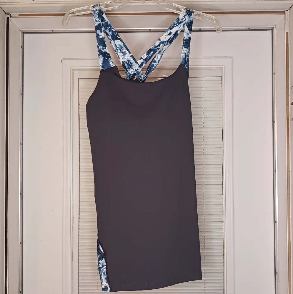 Gaiam Blue Tank To with built in sports bra Size XL - Picture 1 of 3